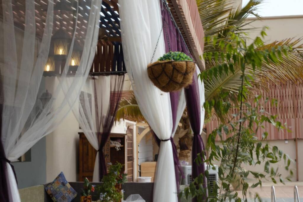 B-Lbait Yanbu Villa Garden ภายนอก รูปภาพ